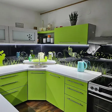 Charming, Cozy & Joyful Modern Oasis Apartament *