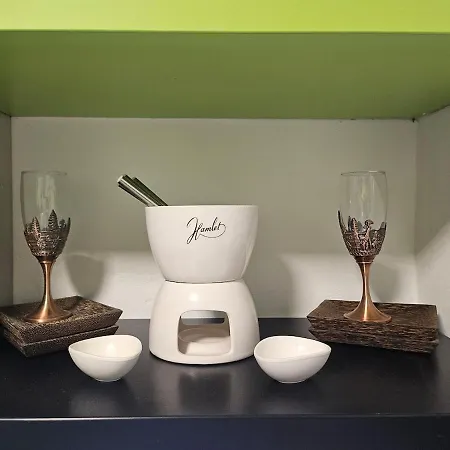 Charming, Cozy & Joyful Modern Oasis Apartament *