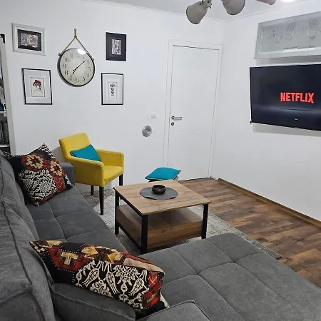 Charming, Cozy & Joyful Modern Oasis Apartament