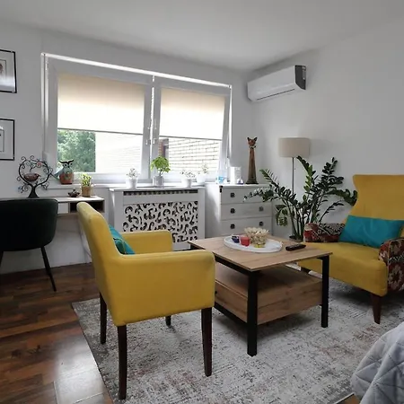 Charming, Cozy & Joyful Modern Oasis Sarajewo