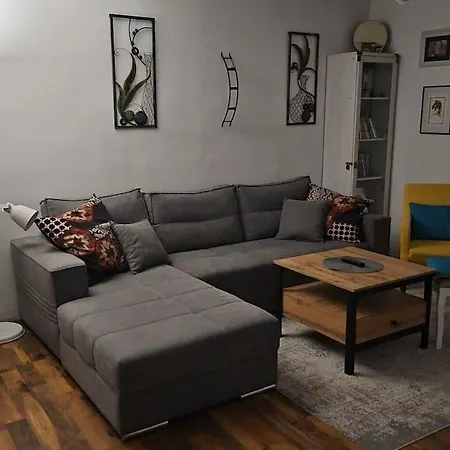 Charming, Cozy & Joyful Modern Oasis